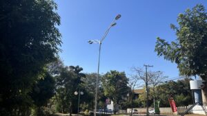 Prefeitura instala iluminação de LED em praça do Antônio Zanaga
