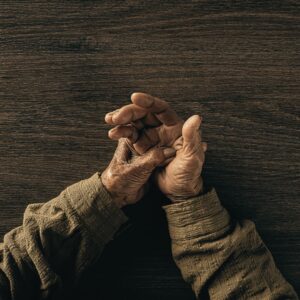 SUS terá primeiro medicamento para demência associada ao Parkinson