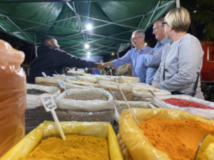 Feira Noturna será realizadas às segundas-feiras nas duas próximas semanas