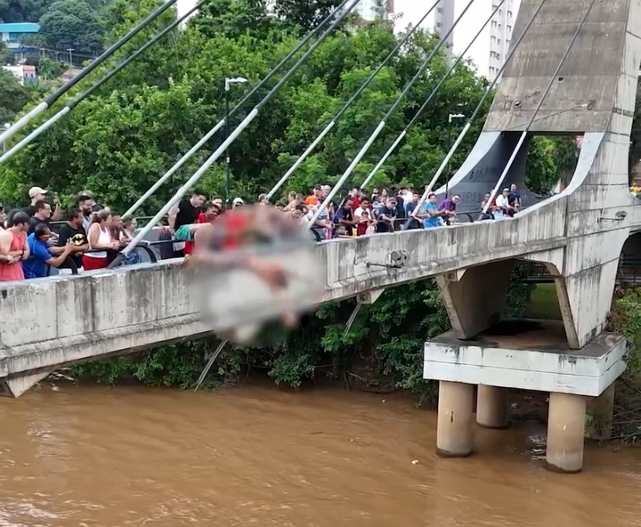 Corpo de homem que pulou da Ponte Estaiada no Rio Piracicaba é ...